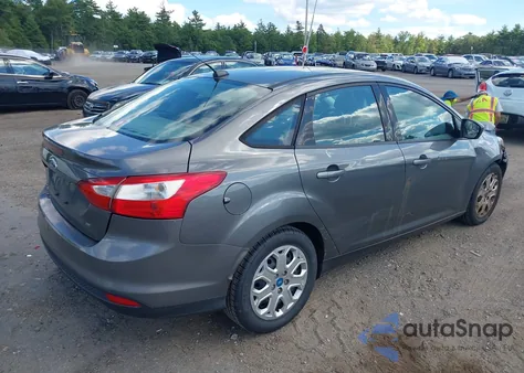 2012 Ford Focus Se z USA, uszkodzony, nr VIN 1FAHP3F27CL108195